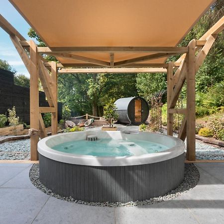 Aphrodites Group - Luxury Hot Tub Suites In Central Lake District! Bowness-on-Windermere Exteriér fotografie
