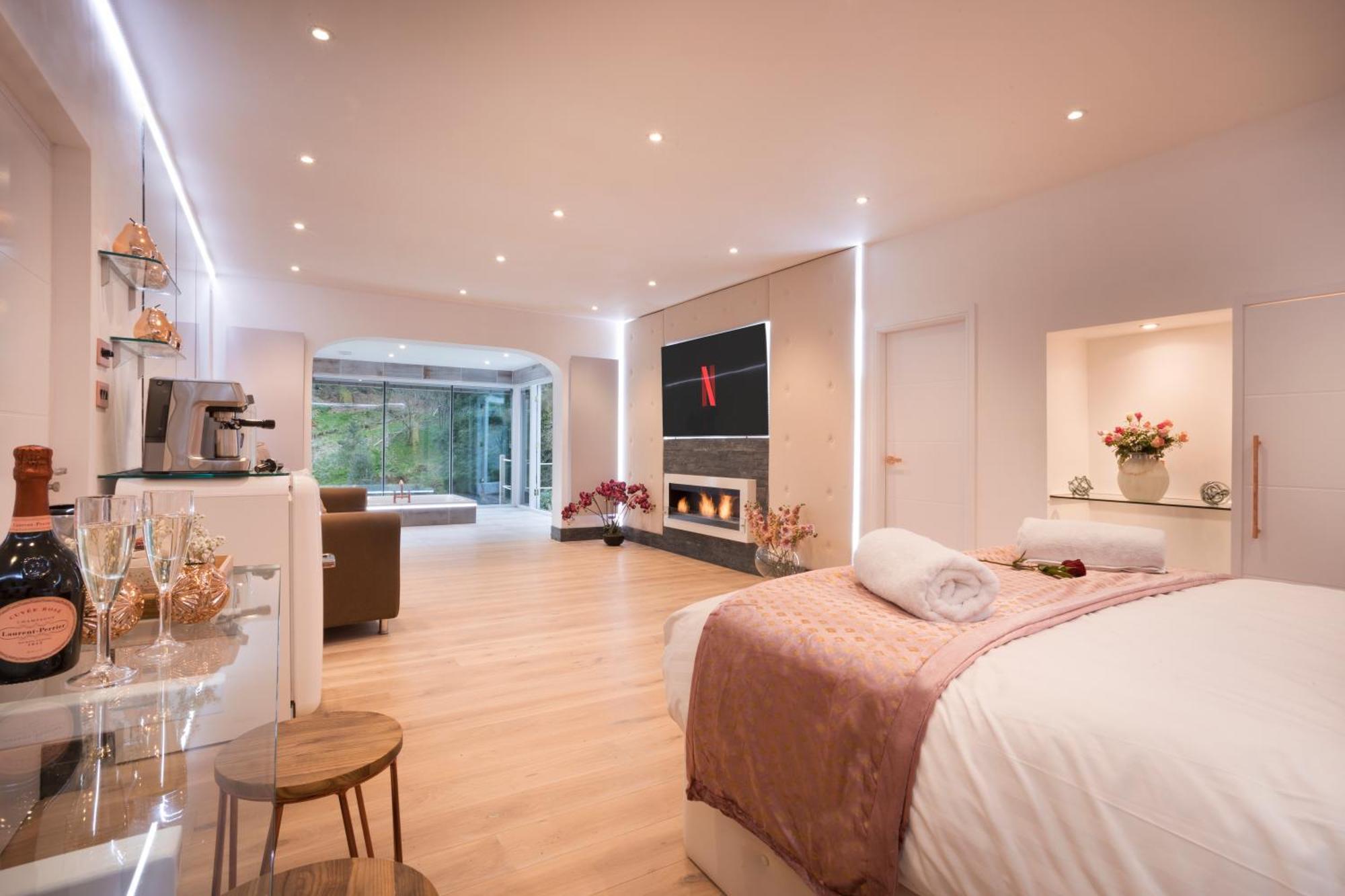 Aphrodites Group - Luxury Hot Tub Suites In Central Lake District! Bowness-on-Windermere Exteriér fotografie
